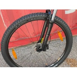 Cannondale Trail 7 - 9-Speed Mountain Bike